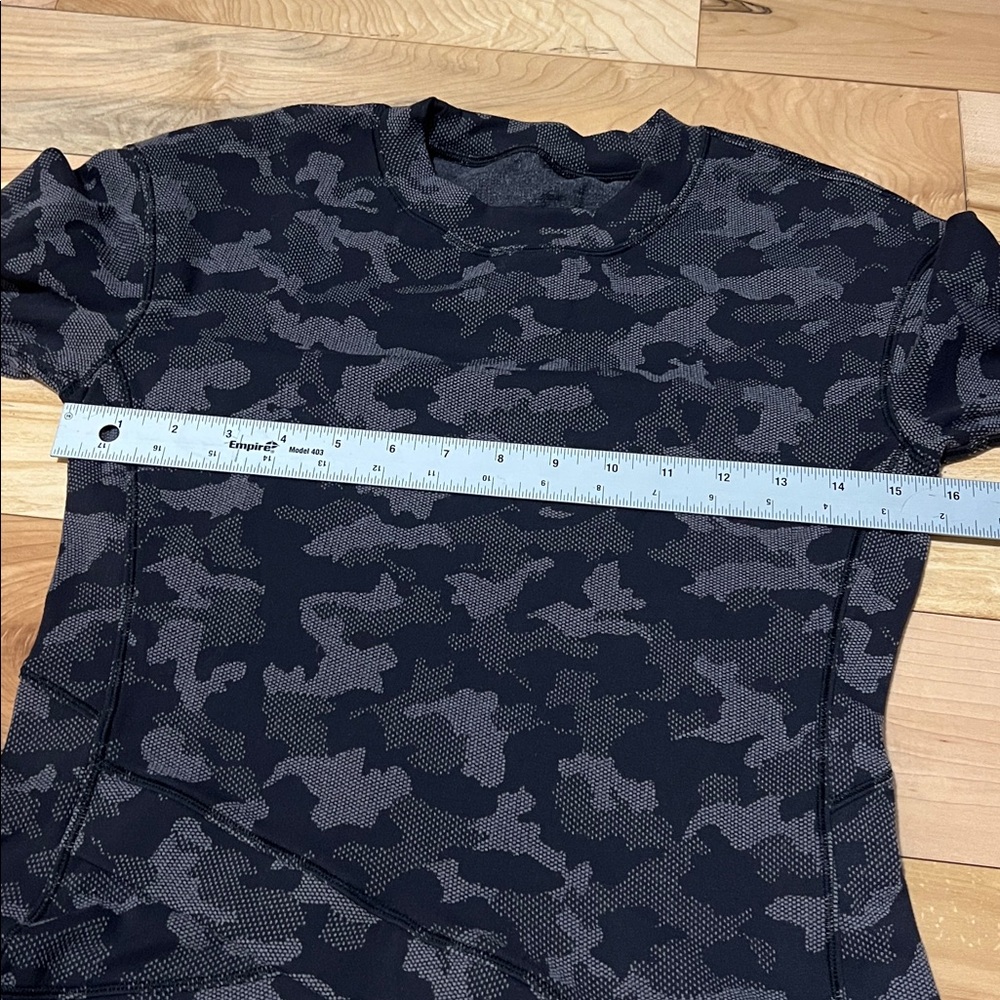 lululemon athletica Black Camo Long Sleeve Top - Picture 11 of 13